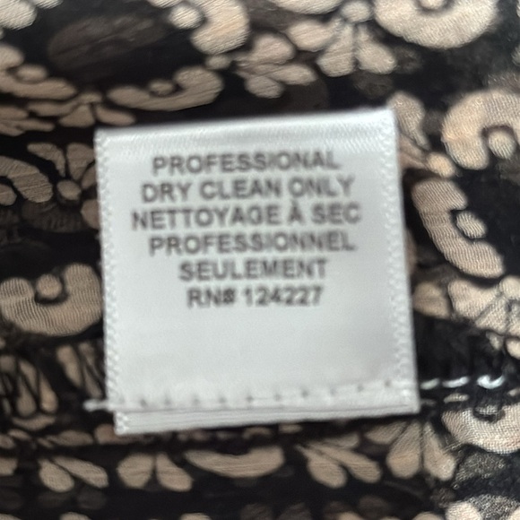 New Misa Los Angeles Blouse Size Small Shear lined blouse with shear Sleeves - Picture 8 of 8